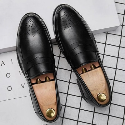 Luksuzne mokasine Muške cipele za slobodno vrijeme Naklizane kožne brogue svečane cipele Carving Loafer Mekane cipele za vožnju Da07