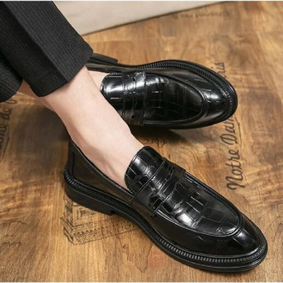 Poslovne formalne kožne cipele Muške britanske stilske trendove Korejska verzija Ležerne muške cipele s debelim potplatom Tide D2H17