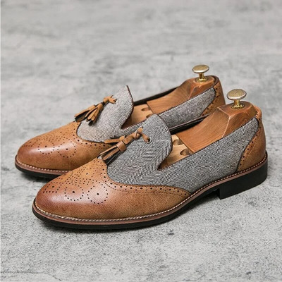 Δερμάτινα παπούτσια για άνδρες με φούντα Casual Brogue Flats σκαλιστά ανδρικά παπούτσια φόρεμα Αγγλίας Ανδρικά παπούτσια Loafers Dropshipping 1A24