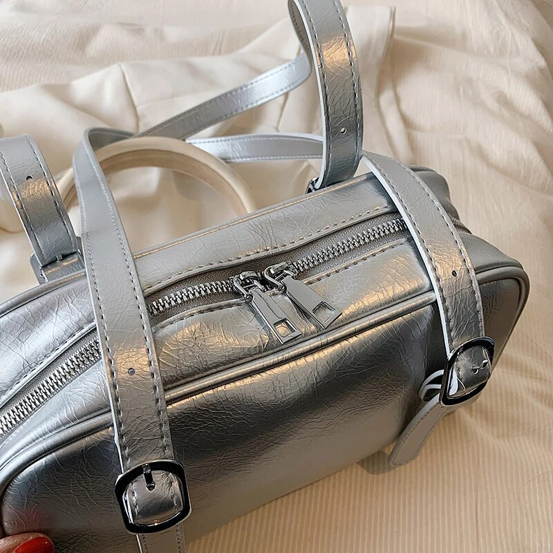 MOODS Prigradske torbe na rame za žene 2023. Luksuzne dizajnerske ručne torbe Čiste boje Mini Boston torba velikog kapaciteta Torba ispod pazuha