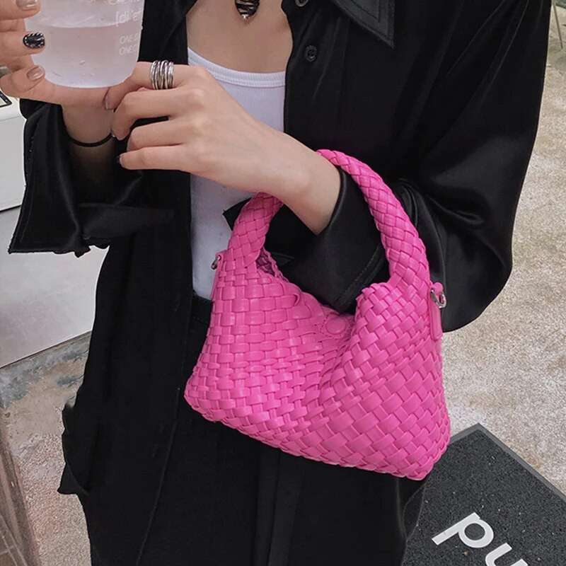 Prabangios dizainerių sukurtos moteriškos pynimo rankinės 2022 m. Nauji madingi kryžminiai krepšiai moterims Aukščiausios kokybės odinis pirkinių krepšys per petį, moteriškas