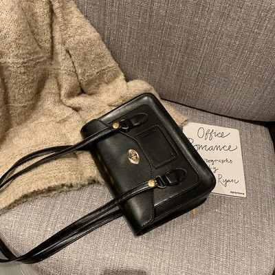 „Xiuya“ vintažiniai moteriški pečių krepšiai, 2022 m. rudens „Trendyol“ japoniškas kietos PU odos krepšys, moteriškas portfelis