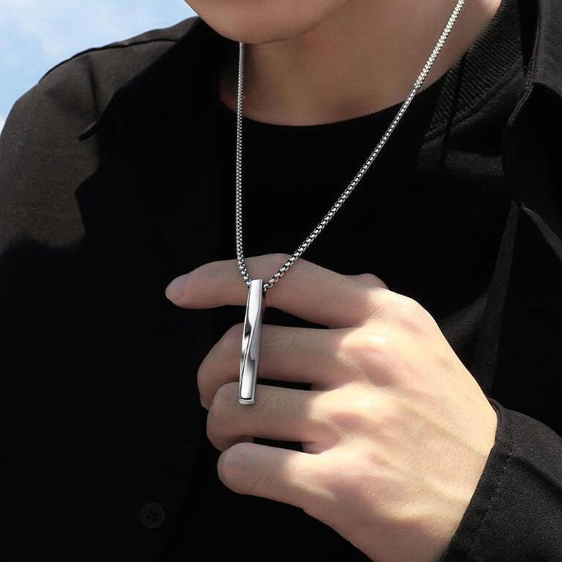 2023 Ζεστό κλασικό μενταγιόν κολιέ ανδρικό απλό κολιέ από ανοξείδωτο ατσάλι με αλυσίδα για άντρες Δώρο κοσμήματος