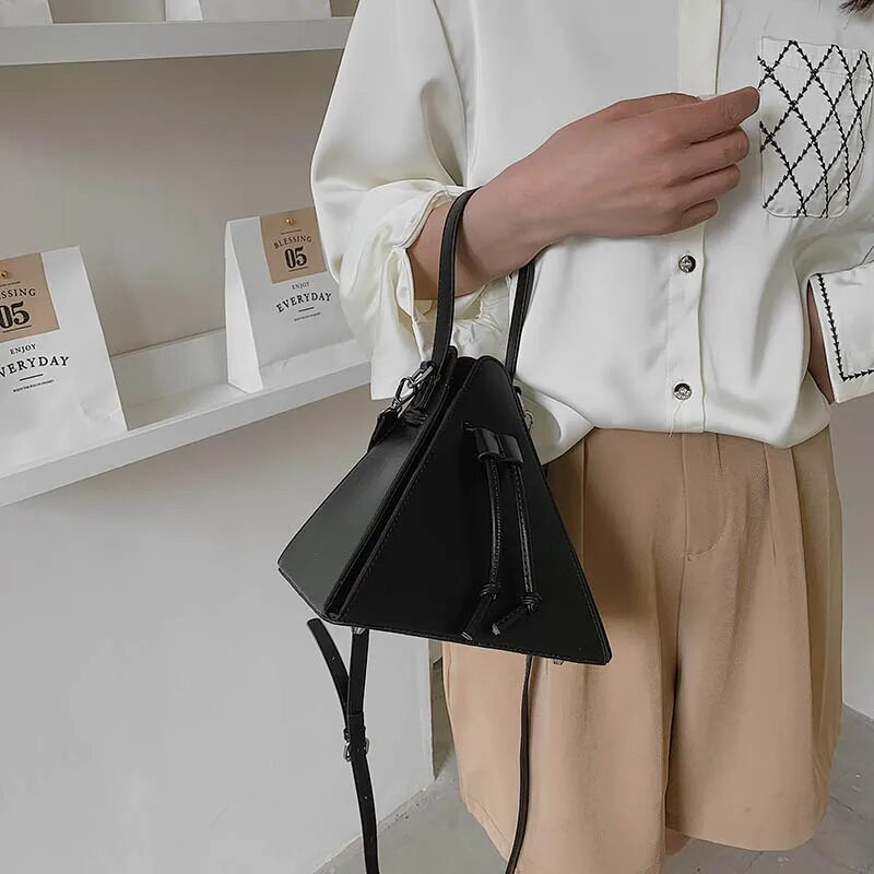 Mados moteriškos pečių rankinės Rankinės Prabangos jausmas Moteriški Krepšiai Aukštos kokybės odiniai Crossbody Krepšiai Dizaineriai Moteriški Trikampiai Krepšiai