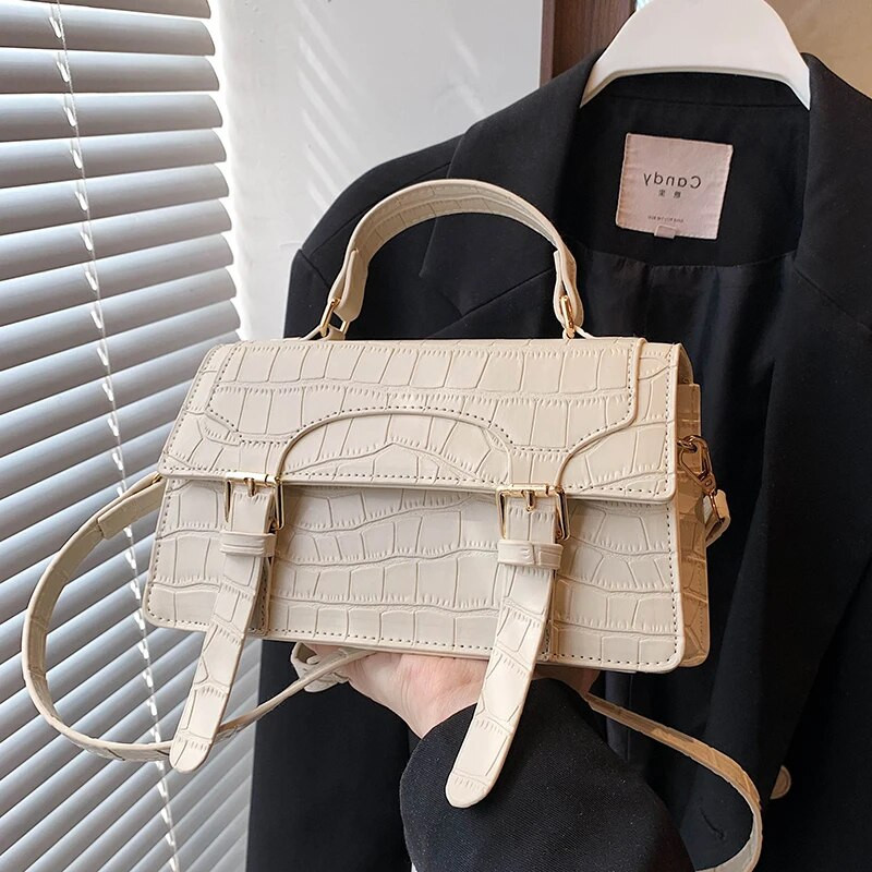 Kvaliteetsed ja trendikad naiste käekotid Luksuslikud disainiga uued Crossbody kotid Mitmevärvilised vintage vabaaja suvised nahast õlad