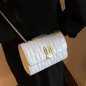 Armsad klassikalise moeketiga ristkehaga kotid naistele, luksusliku disainiga, uued 2023. aasta õlgsuvised vabaaja lihtsad PU-nahast käekotid