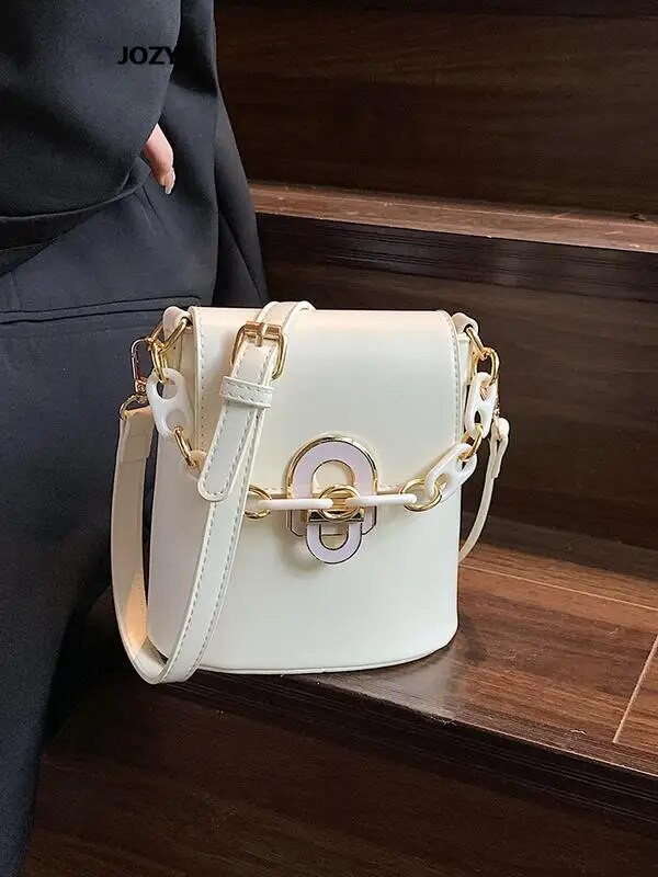 Suvine moekett Luksusliku disainiga nahast Crossbody kott 2023 Uus lihtsas stiilis väike õlg naistele vabaaja mitmekülgne käekott