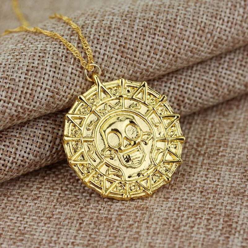 Filmų aksesuarai Karibai Akg Piratai Actekų aukso spalvos monetų karoliai Retro kaukolės pakabukas punk hiphopo karoliai