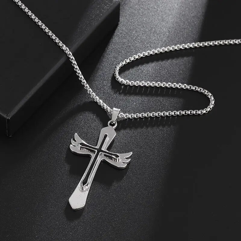 Kreativna anđeoska krila Isusov križ Privjesak Kršćanski amulet Ogrlica Muškarci i žene Vjera u katoličku molitvu Nakit Poklon