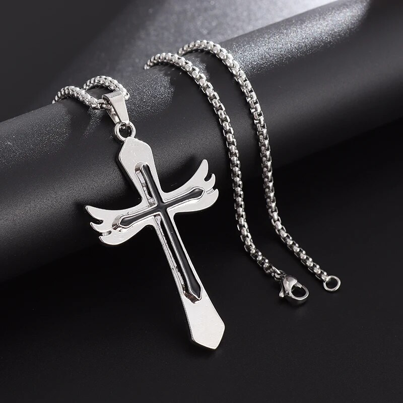 Kreativna anđeoska krila Isusov križ Privjesak Kršćanski amulet Ogrlica Muškarci i žene Vjera u katoličku molitvu Nakit Poklon