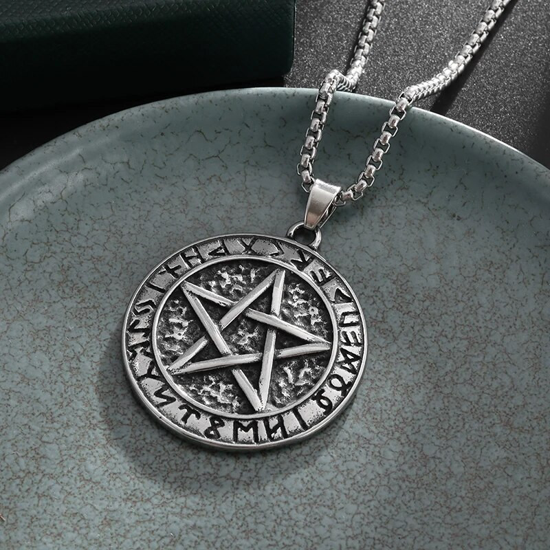 Nerūdijančio plieno skandinavų mitologija vikingų pentagrama runų kaklo pakabukas vyrų skandinavų mitologija skandinavų amuletas papuošalas Dovana