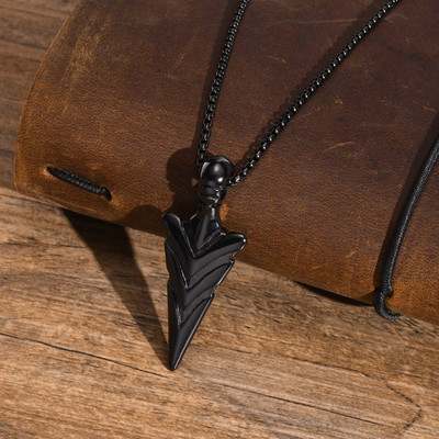 Muške ogrlice Vnox Arrow, crni privjesak s vrhom koplja od nehrđajućeg čelika s lančićem, vintage Cool Boy ovratnik