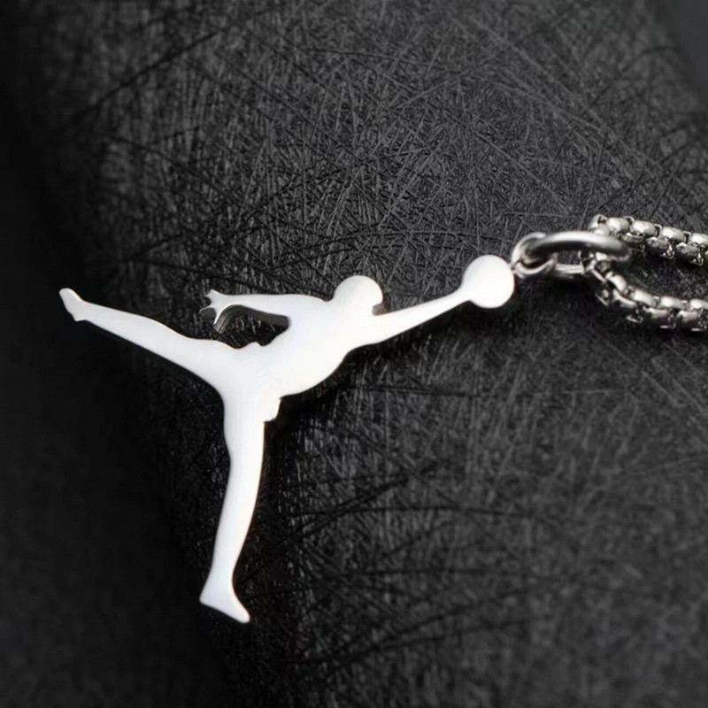 Krepšinio pakabukas plieno spalvos hiphopo madingi sportiniai titano plieno karoliai vyriški ir moteriški megztinių grandinėlė išskirtinis gimtadienis