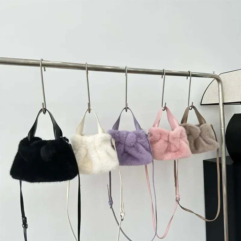 Moteriškas dirbtinio kailio pečių krepšys su PU dirželiu Lady Ruched pliušinės rankinės Pažastis Kasdienis kvadratinis Crossbody Winter