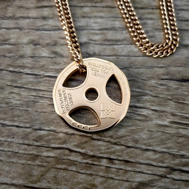 Roostevabast terasest Fitnessi hantli ripatsiga kaelakee kaaluplaadi kangiketi ripatsiga treeningkaelakee meestele ehted