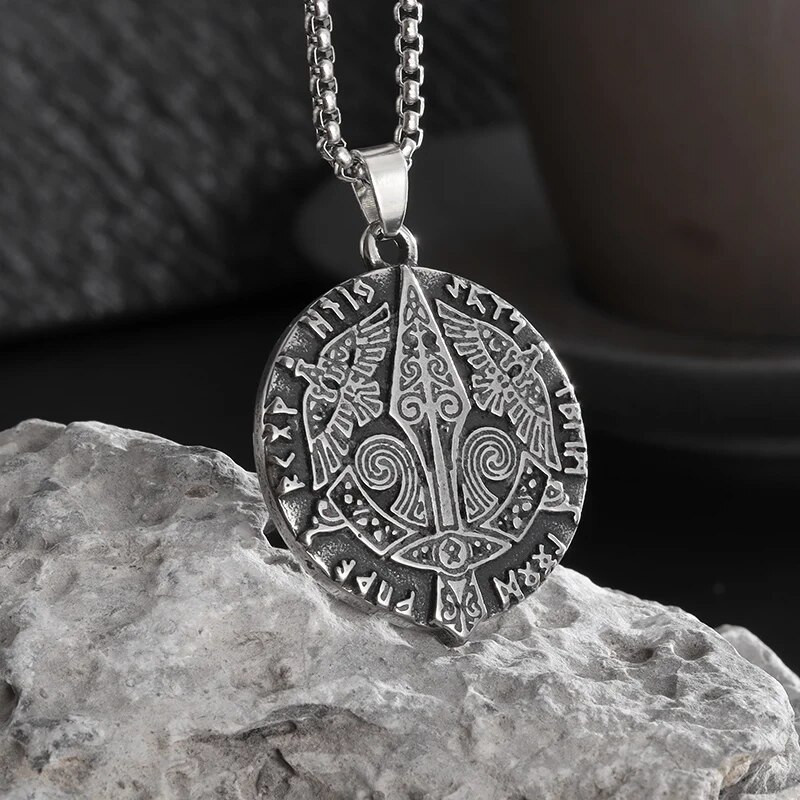 Σκανδιναβική μυθολογία Viking Spear Mysterious Runes Κρεμαστό από τιτάνιο ατσάλι Celtic κολιέ Three Ravens Ανδρικά κοσμήματα τάσης