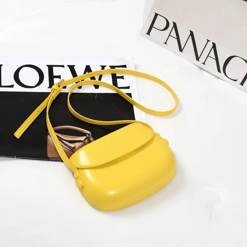 2023 Νέα μόδα ρετρό τσάντα σέλας Mini τσάντα χιαστί, ευέλικτη και απλή φορητή τσάντα ώμου