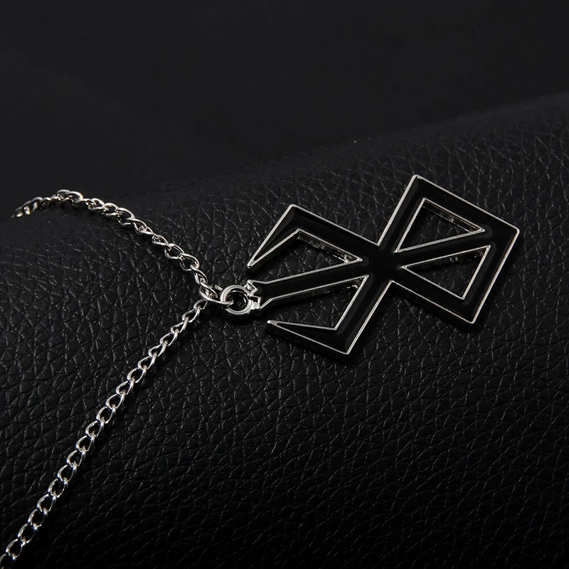 Anime Berserk Black Logo Ogrlica Guts Sword Logo Privjesci Unisex Bižuterija Dekoracija Ogrlica Rekviziti Poklon za Noć vještica