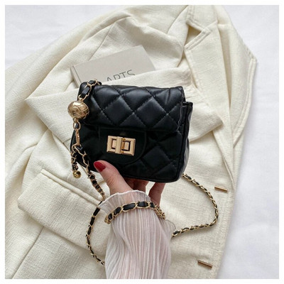 Uus suvemood Trendikas Crossbody kott Lihtne vabaaja väike kandiline kott Naiste õrn elegantne rombikujuline lukuga pandlaga naiste kott