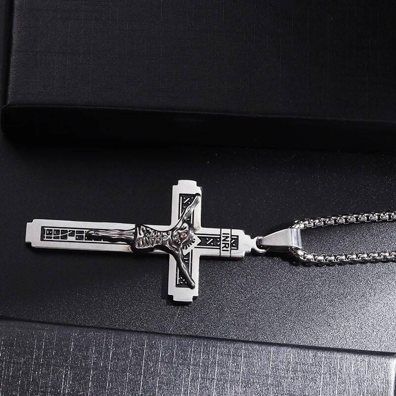 Klasikinis nerūdijančio plieno nukryžiuotasis kryžiaus kaklo pakabukas vyrams Moterų krikščionių maldos amuletas Religinė juvelyrinė dovana
