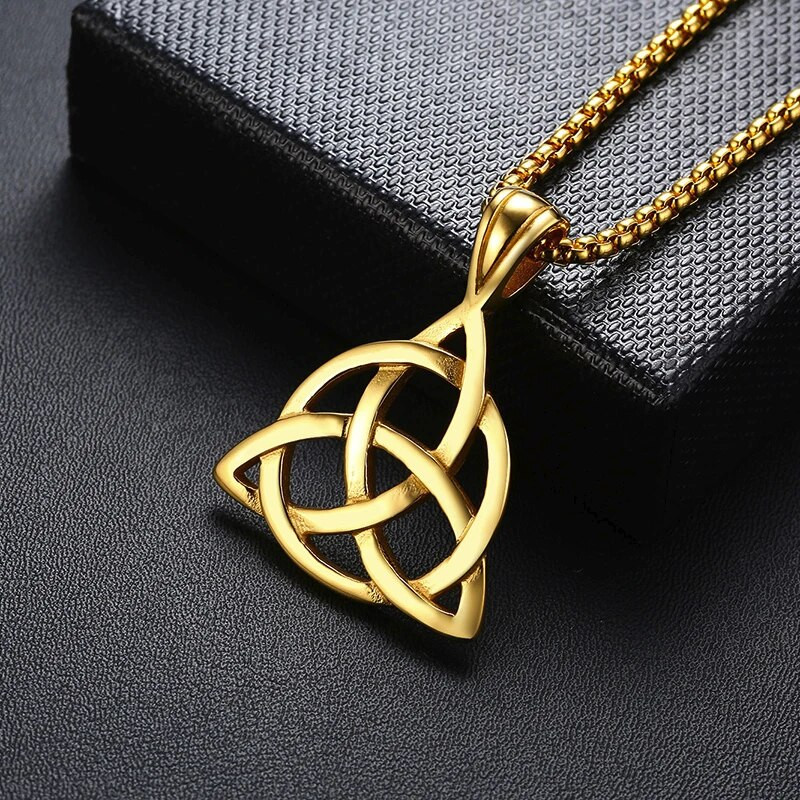 Lucky Triquetra Knot Charm ripats kaelakee roostevabast terasest Iiri ehted meestele Unisex