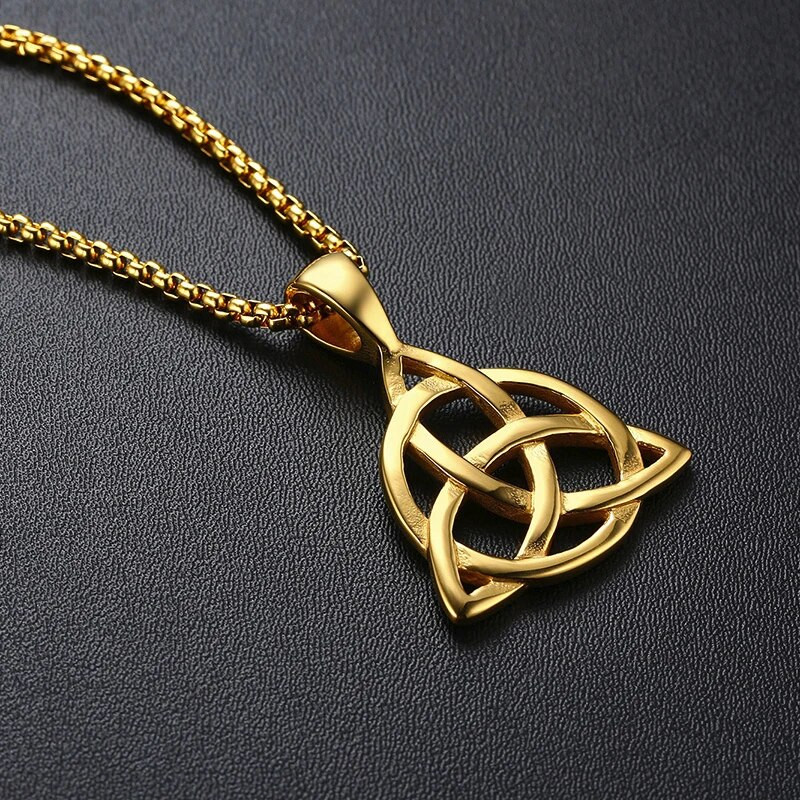 Lucky Triquetra Knot Charm ripats kaelakee roostevabast terasest Iiri ehted meestele Unisex