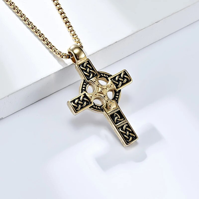 Moodne meeste keldi sõlme ripatsiga kaelakee roostevabast terasest Uus 2023. aastal trendi kaelaketi kaelakee meeste ehete tarvikute jaoks