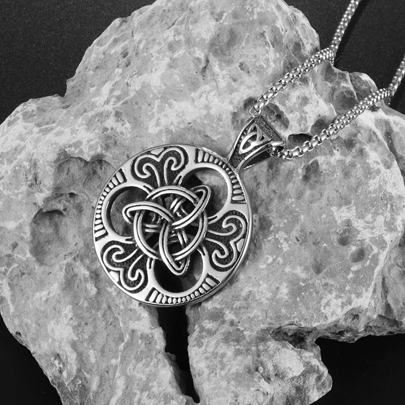 Vintažinės mados Odin Celtics mazgo pakabukų karoliai vyrams kasdieniai punk klasikiniai vikingų papuošalai Odin Trejybės vakarėlio karoliai Dovana