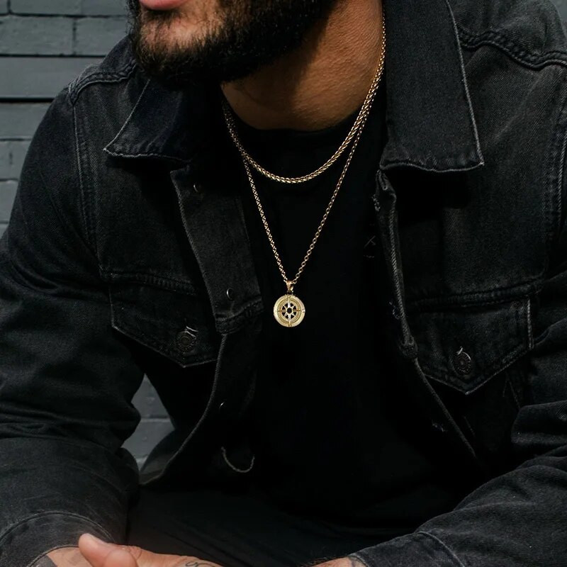 Meeste kompassi ripatsiga kaelakeed põhjatähe keskel, veekindel roostevabast terasest geomeetriline krae