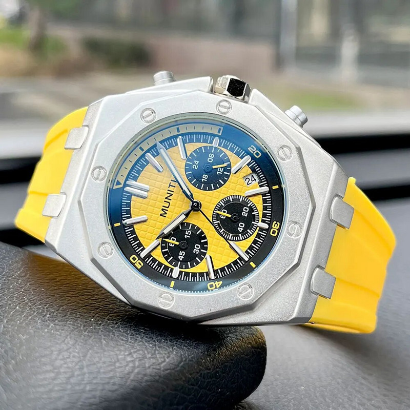 Sõjaväespordi kvartskell meestele Moodne kronograafiga veekindel käekell kollase silikoonrihmaga Automaatne 24-tunnine kuupäev