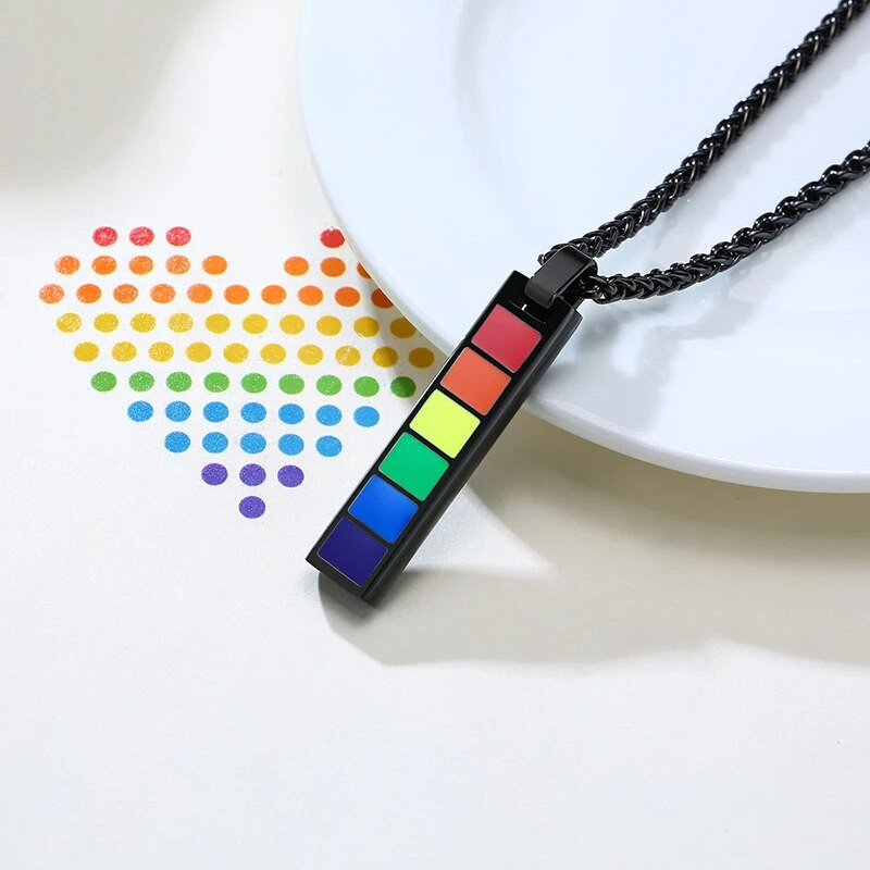 Κολιέ με κρεμαστό κόσμημα Vnox Stylish Rainbow Vertical Bar για άντρες Γυναικείες ΛΟΑΤ Λεσβίες ανδρικές κοσμήματα Unisex 24" Αλυσίδα σίτου