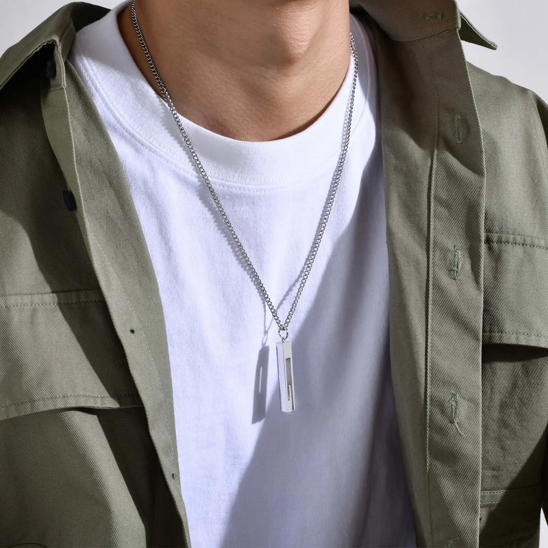 Κομψά γεωμετρικά κολιέ μπαρ Vnox για άντρες, ανοξείδωτο κοίλο ορθογώνιο κρεμαστό κολάρο Ανδρικά κοσμήματα δώρου