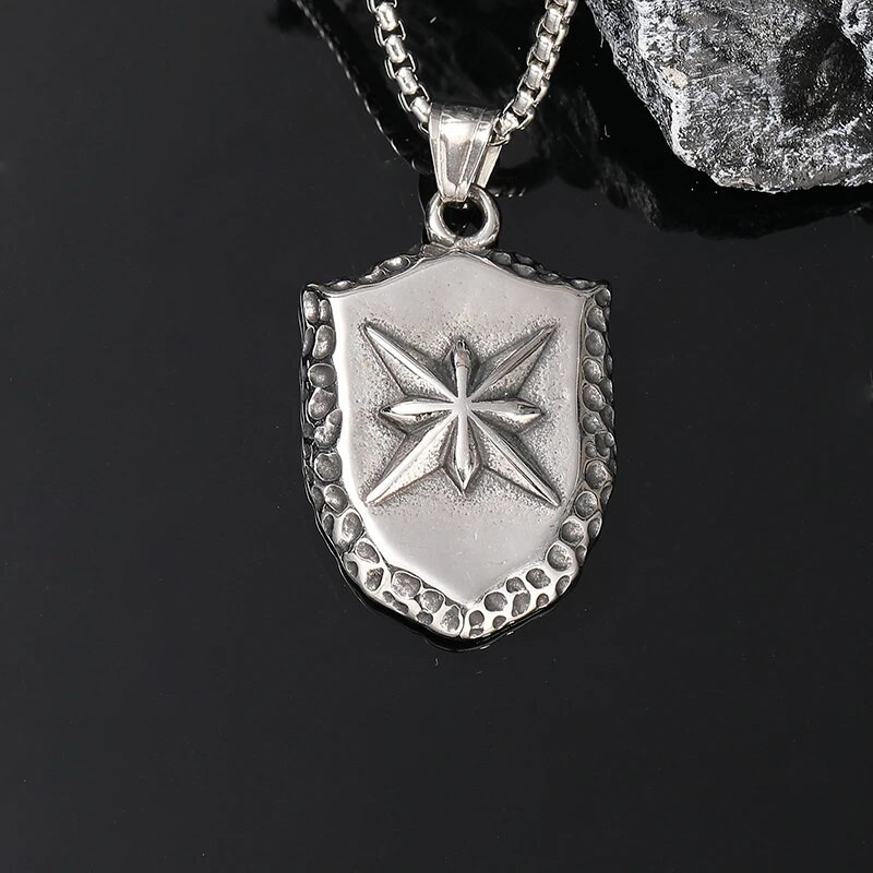 Κρεμαστό κολιέ ρετρό ανδρική ασπίδα για πανκ vintage καδένα από ανοξείδωτο ατσάλι για ανδρικό κοσμήματα μόδας Hiphop Casual