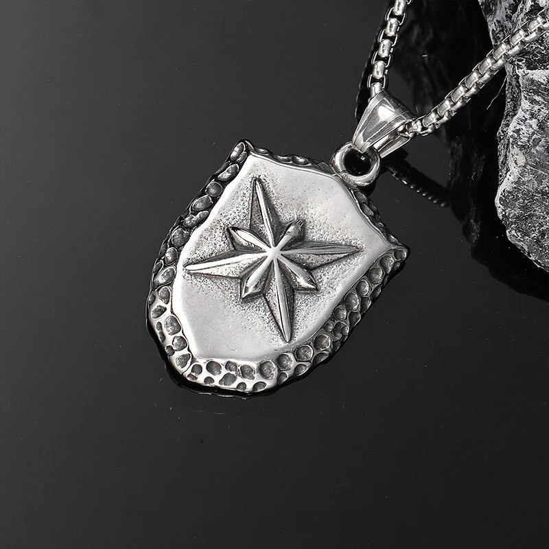 Κρεμαστό κολιέ ρετρό ανδρική ασπίδα για πανκ vintage καδένα από ανοξείδωτο ατσάλι για ανδρικό κοσμήματα μόδας Hiphop Casual