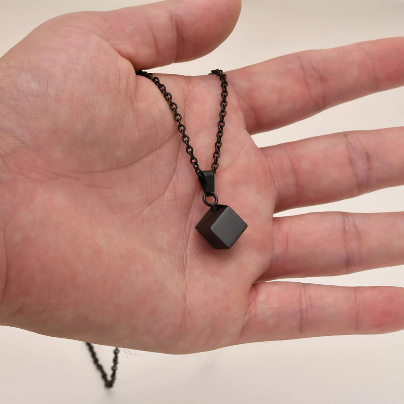 Paprasti 3D kubo karoliai vyrams berniukams, vandeniui atsparūs nerūdijančio plieno stilingi geometriniai kvadratiniai pakabukų papuošalai