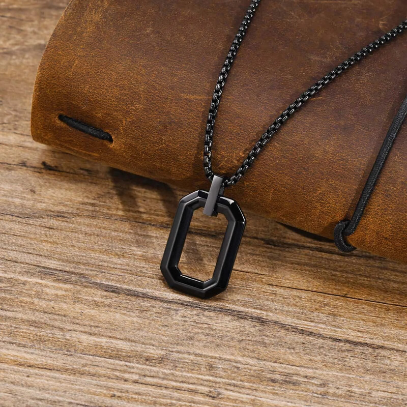 Lahedad geomeetrilised ripatsiga kaelakeed meestele poistele, veekindel roostevabast terasest ruudukujuline ripats karbeketiga, minimalistlik krae kingitus