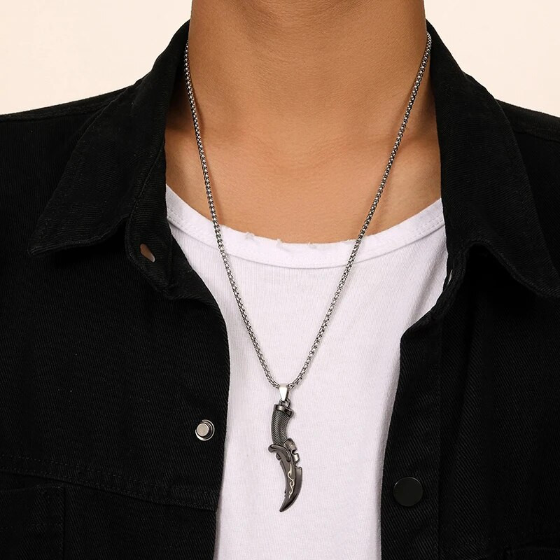 Uus 2023. aastal Trend Meeste mõõga ripatsiga kaelakee, roostevabast terasest pungist must pistoda kaelakett meestele moeehted Tasuta kohaletoimetamine