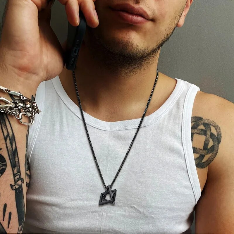 Vnoxi hiphopi meeste kolmnurkne ruudukujuline kaelakee, stiilne roostevabast terasest ebakorrapärane geomeetriline ripats, naljakad meeste kraega ehted