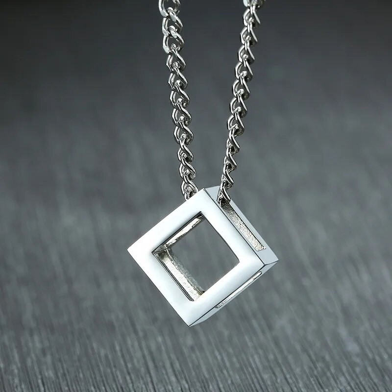 ZORCVENS Punk Vintage Ανδρικό Κολιέ από ανοξείδωτο ατσάλι Κρεμαστό τετράγωνο κοίλο κύβο απλό γεωμετρικό κολιέ για ανδρικό γιακά