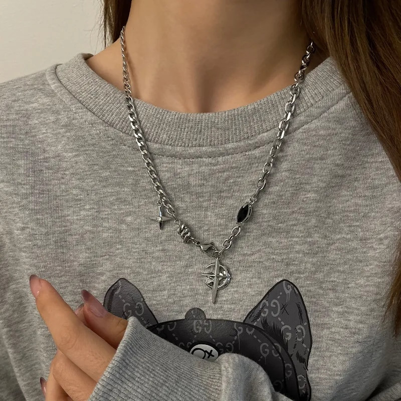 JWER New Y2K Cuban Figaro Chain Star Mėnulio pakabukas Kaklo papuošalas vyrams Punk Black Circon Chain Choker Kaklo papuošalas vyrams Papuošalai Dovanos