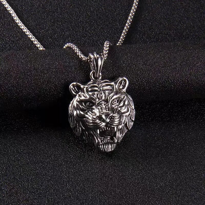 Colier din dinți de lup Accesorii de modă pentru bărbați Design avansat Sense pandantiv pentru grupuri mici INS High Street Fashion Brand Versatil