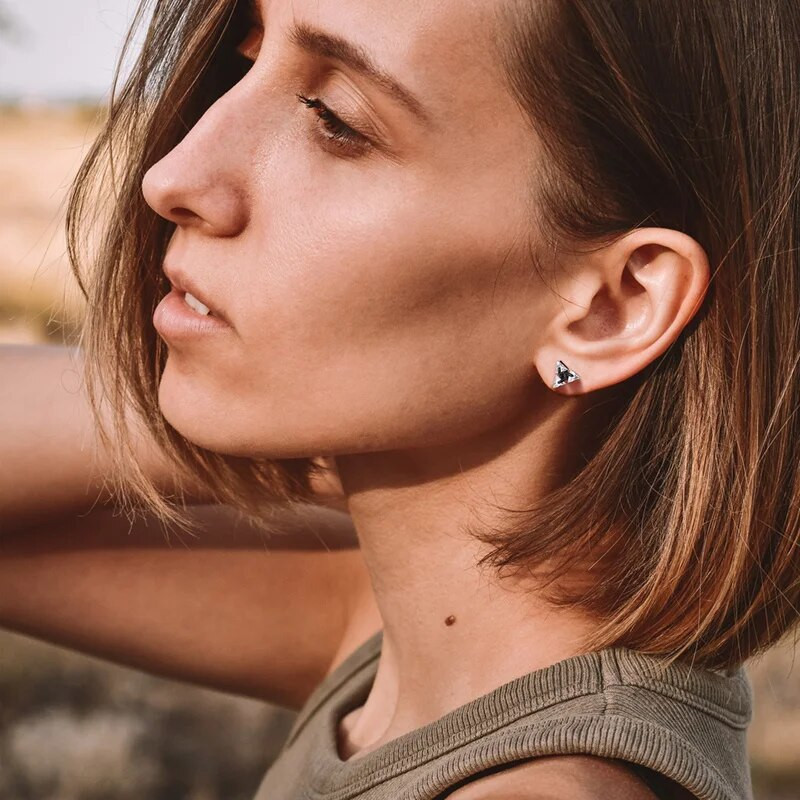 Muške naušnice s nitnama, trokutaste naušnice s kristalnim cirkonskim nitnama, male minimalističke nitne od nehrđajućeg čelika za muški ženski nakit