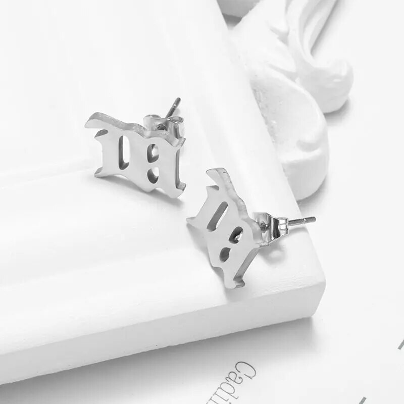 Μόδα ασημί γράμματα κούφιο καρφωτά σκουλαρίκια Κατάλληλα για γυναίκες Punk statement σκουλαρίκια Γυναικεία Hip Hop Party Κοσμήματα Δώρα