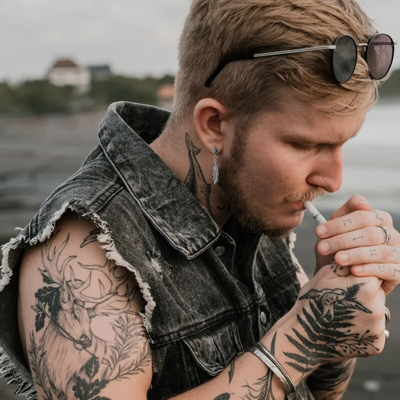 Vnoxi 1-osalised/paar-sulgedega rippuvad rippuvad kõrvarõngad naistele meeste ehted, roostevabast terasest lülikett Drop Punk kõrvaklambri tarvik