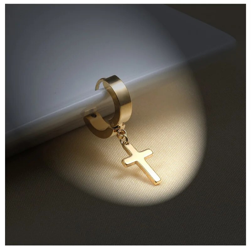 Rinhoo Modne križne naušnice od nehrđajućeg čelika Punk višebojne naušnice s nitnama za muškarce Žene Street Pop Hip Hop Nakit za uho