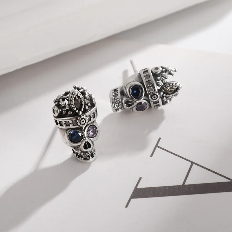 Õrnad läikivad tsirkoonist gooti pealuukroonkõrvarõngad, mehed, naised, Halloweeni rokipeod, balli ehted