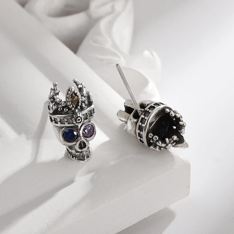 Õrnad läikivad tsirkoonist gooti pealuukroonkõrvarõngad, mehed, naised, Halloweeni rokipeod, balli ehted