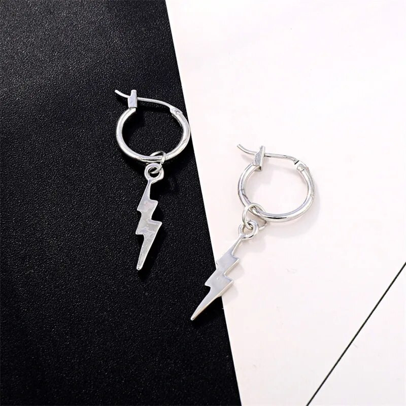 Karštos paprastos blykstės auskarai moteriškos aukso sidabro spalvos vakarėlio papuošalai dovanos moterims žavesio maži auskarai Pendientes Mujer Moda