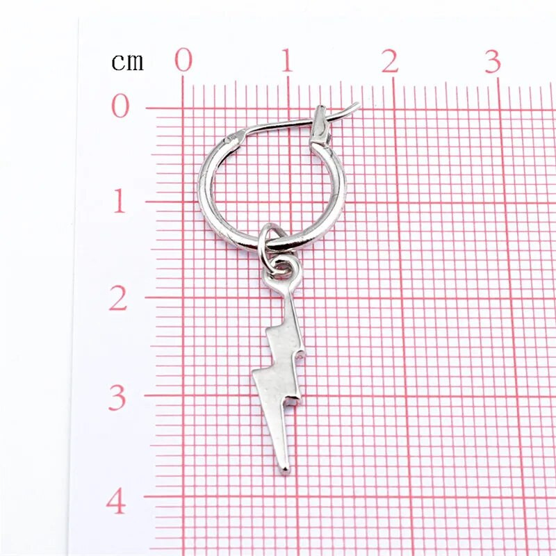 Karštos paprastos blykstės auskarai moteriškos aukso sidabro spalvos vakarėlio papuošalai dovanos moterims žavesio maži auskarai Pendientes Mujer Moda