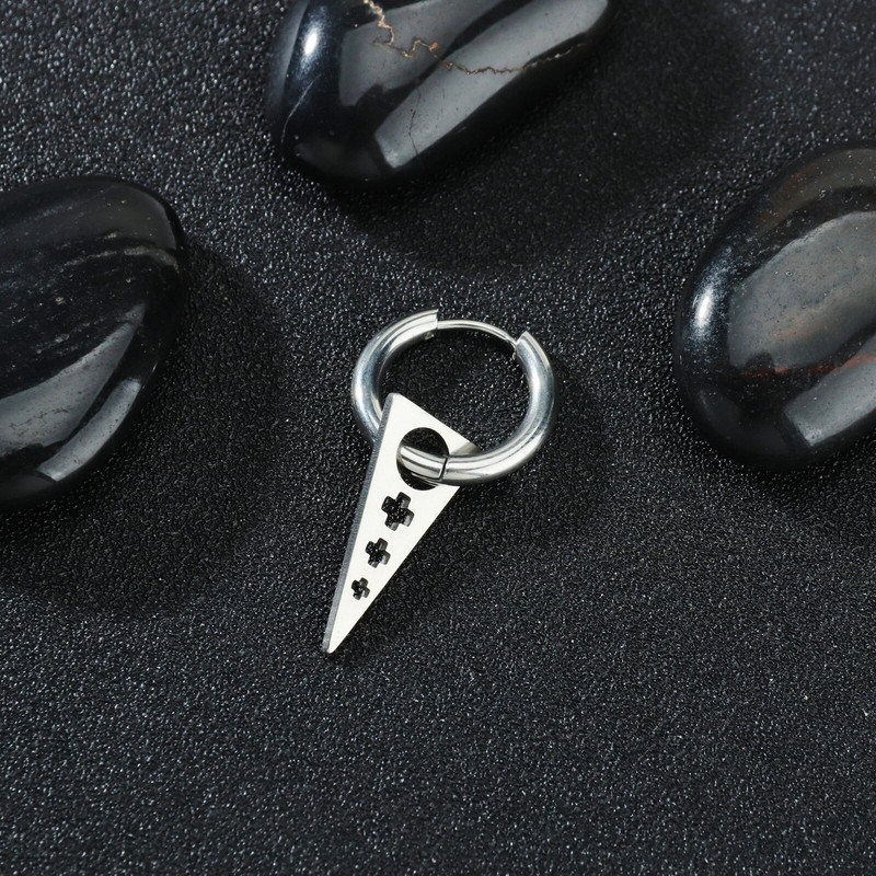 Punk-stiilis kõrvarõngad meestele naistele titaanist terasest kolmnurksed kõrvarõngad.